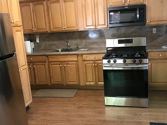 4th image of 53 Belmar Dr W
