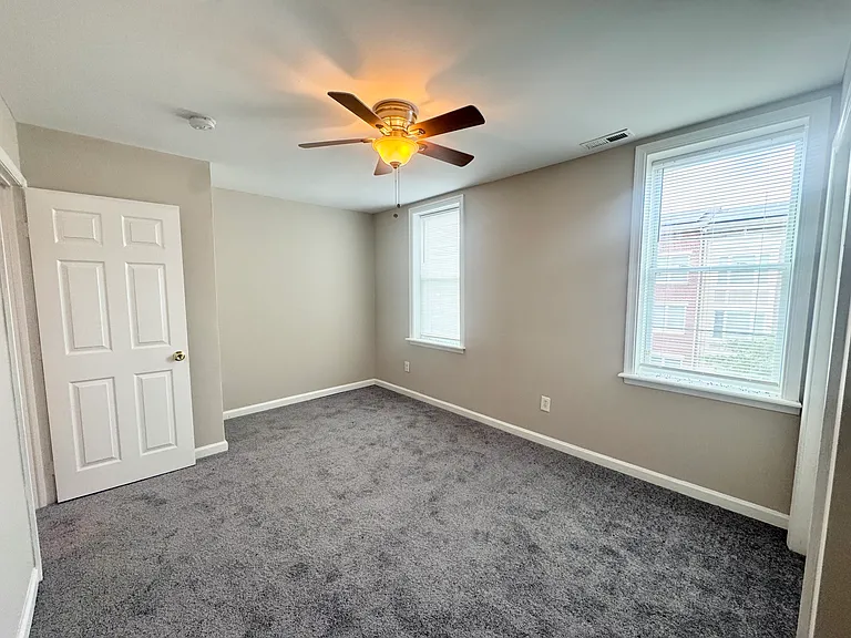 3510 Wallace St — Photo 28