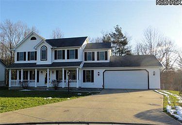 1st image of 140 Edgewater Dr