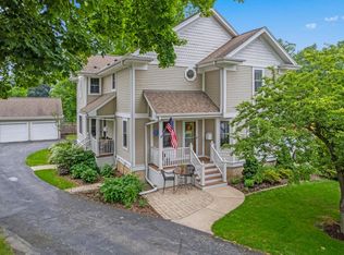 W64N736 Washington Ave, Cedarburg, WI 53012