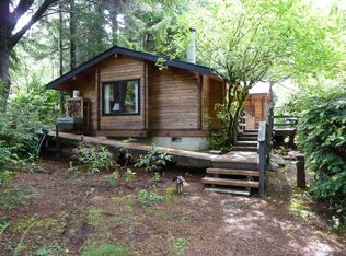 5685 Peninsula Rd, Florence, OR 97439