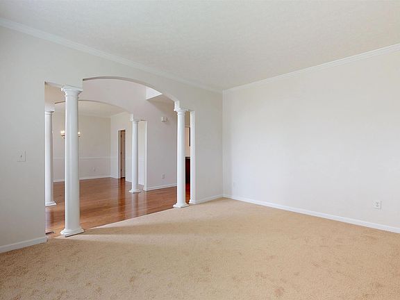 5th image of 1001 McConnell Dr