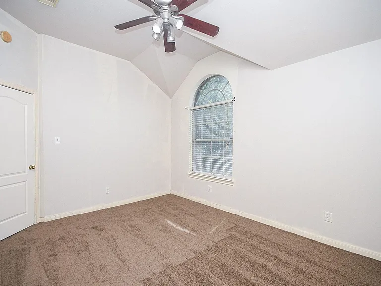 5214 Mountain Forest Dr — Photo 17