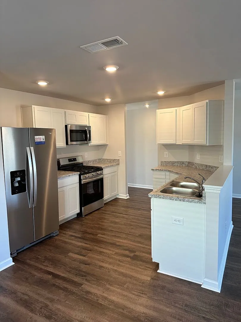 Coming Soon! Beautiful Camden Park Home with 3 Bedrooms, 2 Baths, Covered Patio & Wooden Privacy ... — Photo 4