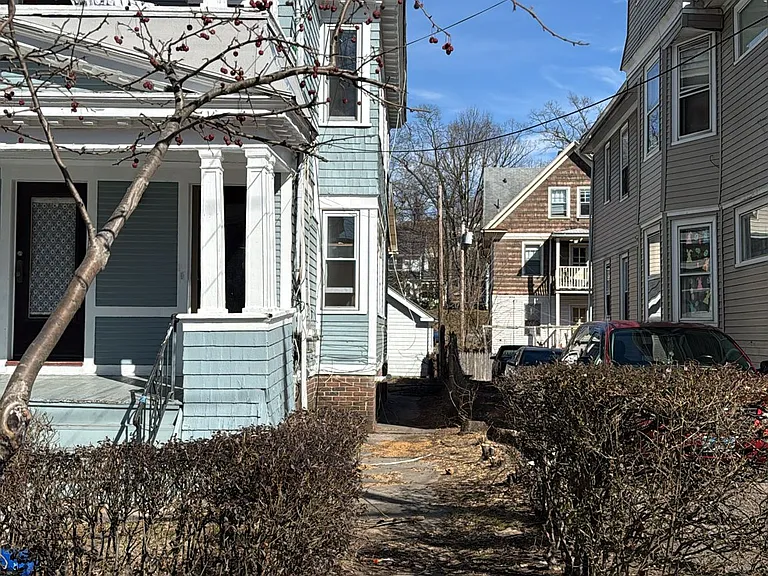 31 Blake St #2 — Photo 3