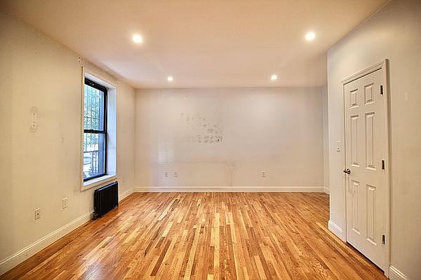 1st image of 118 Quincy St #1A