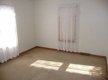 2nd image of 313 S Weimar St