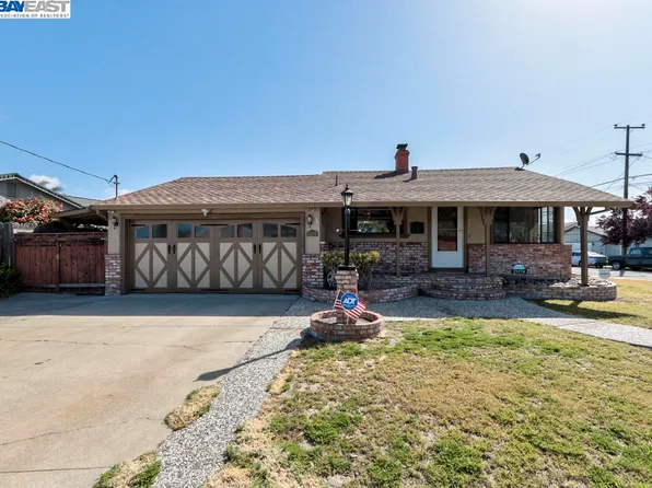 15576 Farnsworth St, San Leandro, CA 94579