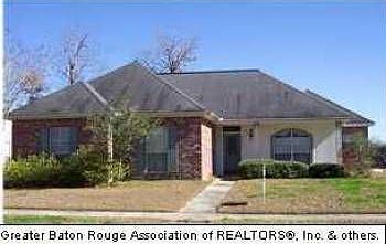 1st image of 17036 Fountainbleau Dr