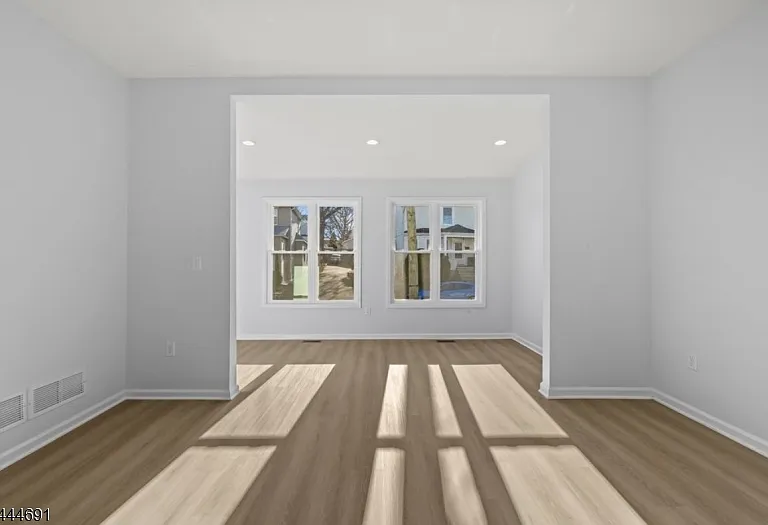 18 Charles St — Photo 4