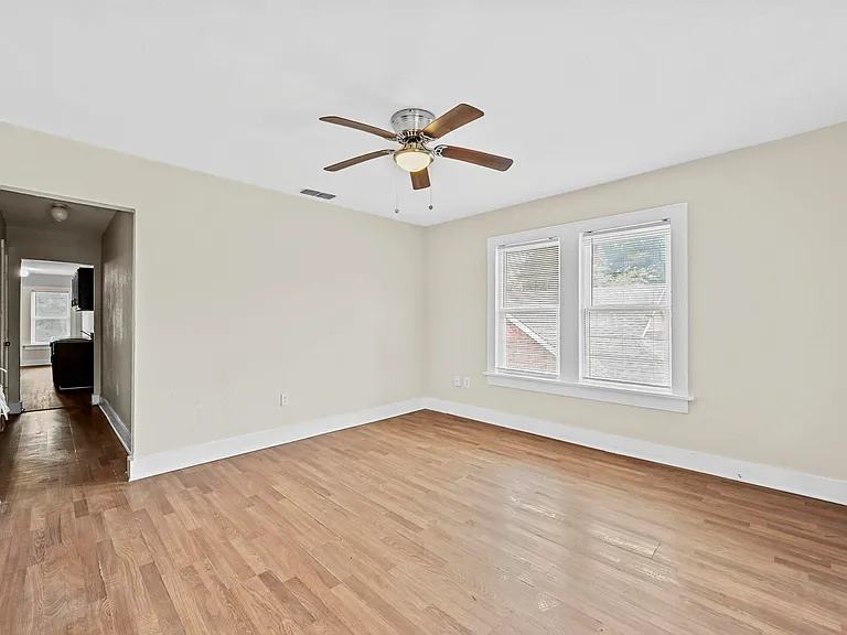 1016 E Arlington Ave #D — Photo 7