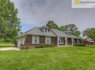 21417 S Bronson Acres Rd, Peculiar, MO 64078