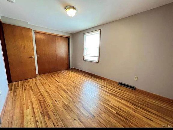 5th image of 172 S Seine Dr #1