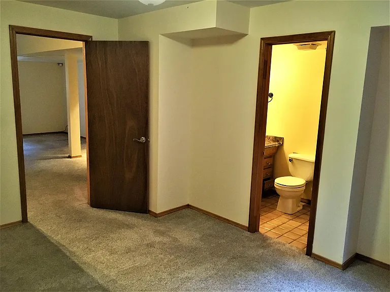 4935 Granby Cir — Photo 31