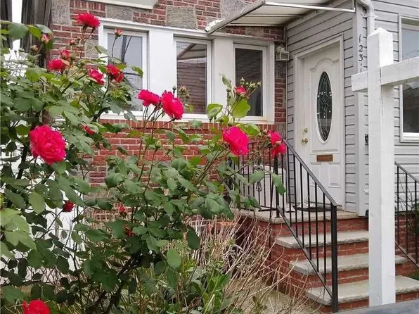 12314 85th Ave, Kew Gardens, NY 11415