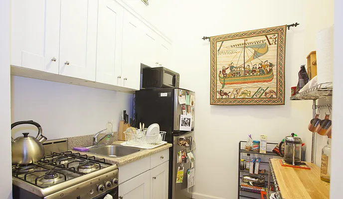 Rented by Mdrn Residential | media 26