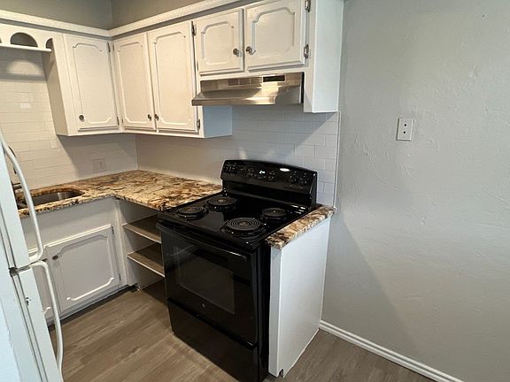 5th image of 3016 S Lee Ave