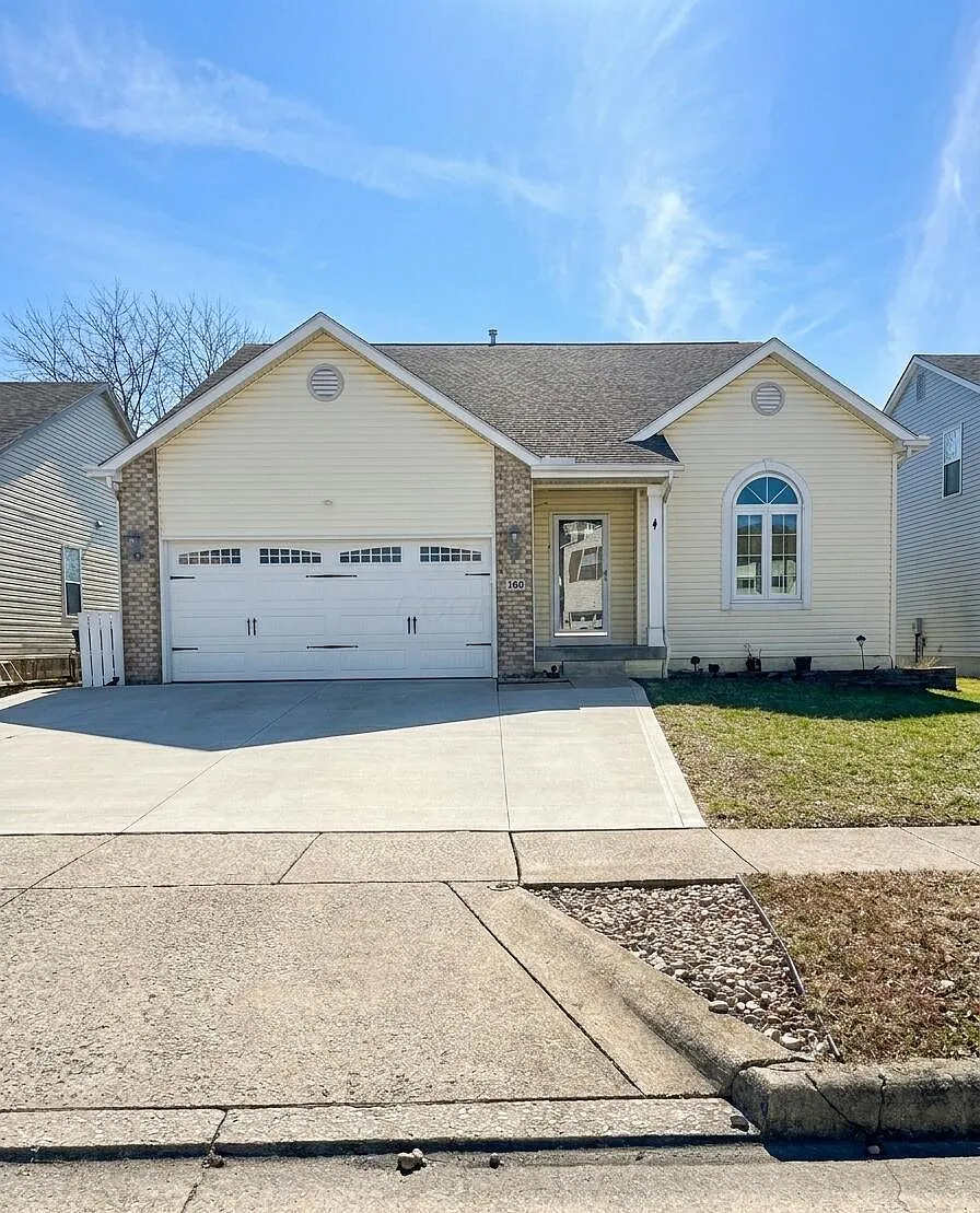 449 Dover Pond Dr photo 1