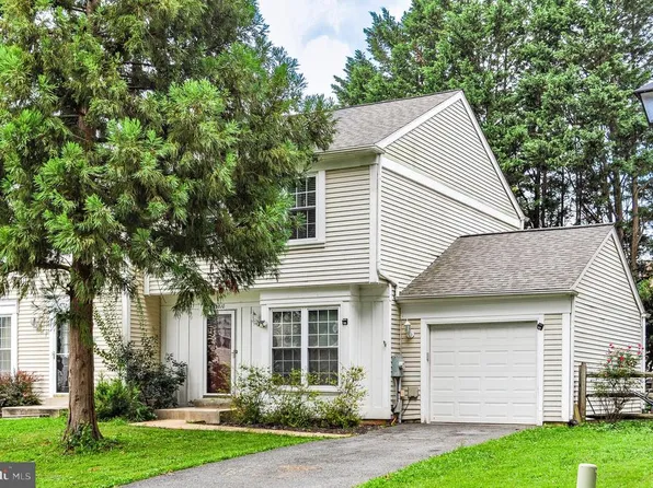 19810 Filbert Dr, Gaithersburg, MD 20879