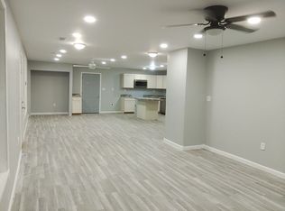 26137 Rogers Rd, Elkhart, IN 46514