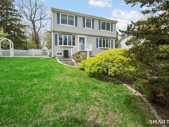 2nd image of 293 Bouton Street West