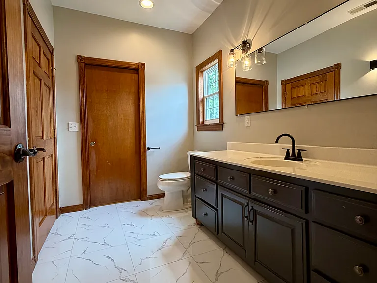 817 16th St — Photo 28
