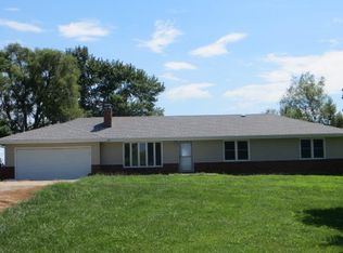 6921 SE Riverside Ter, Saint Joseph, MO 64507