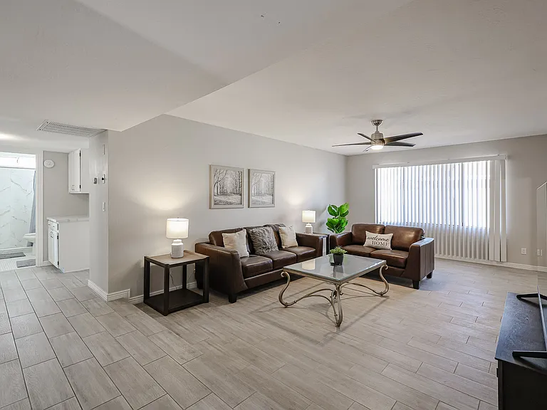 W Campo Bello Dr — Photo 17