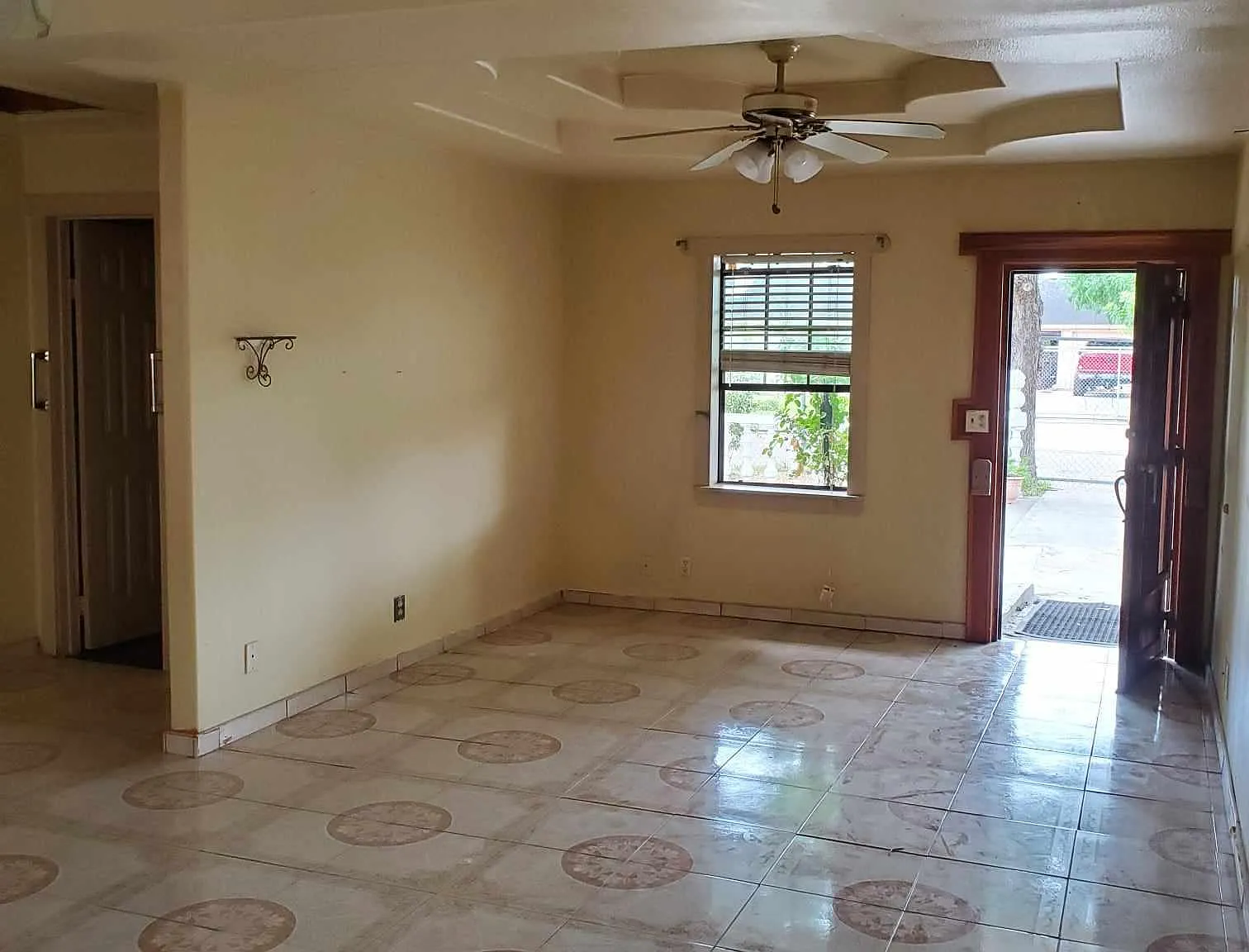 2 bed, 1150 sqft, $900 — Photo 3