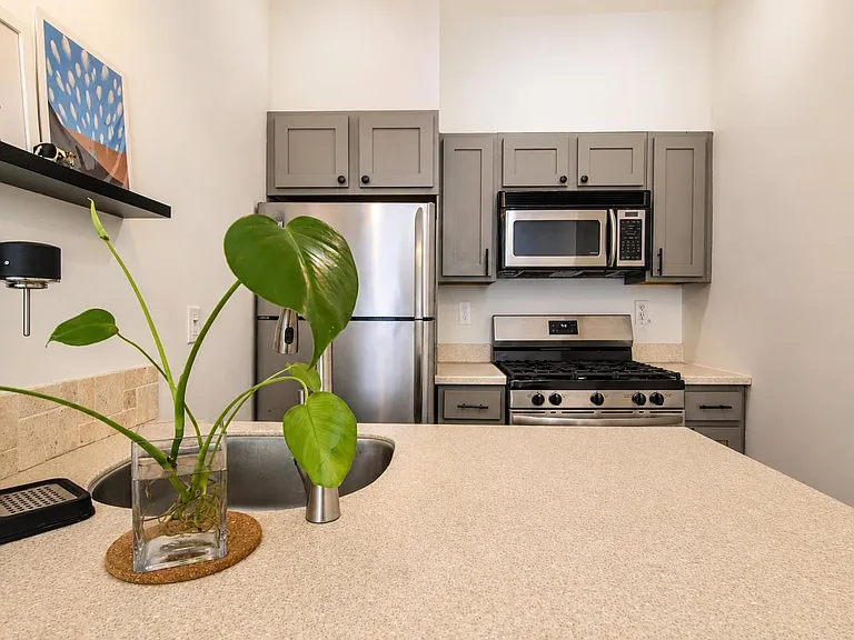 208 Willow Ave #201 — Photo 10