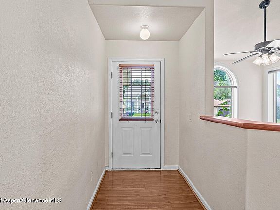 5th image of 252 Lupine Dr