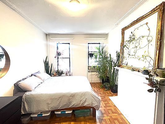 1st image of 593 Park Pl APT 4R
