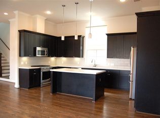 2207 Chenevert St, Houston, TX 77003