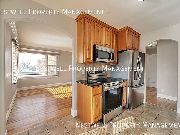 5th image of 2205 S King St