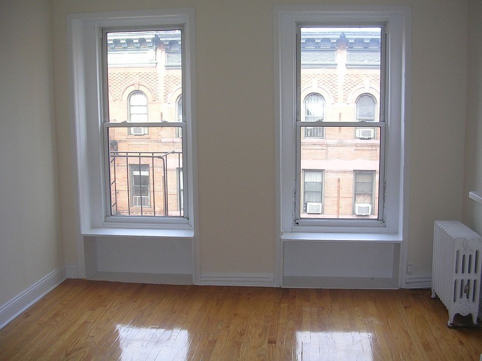 1st image of 324 E 93rd St #5