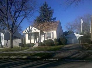 21705 Alger St, Saint Clair Shores, MI 48080