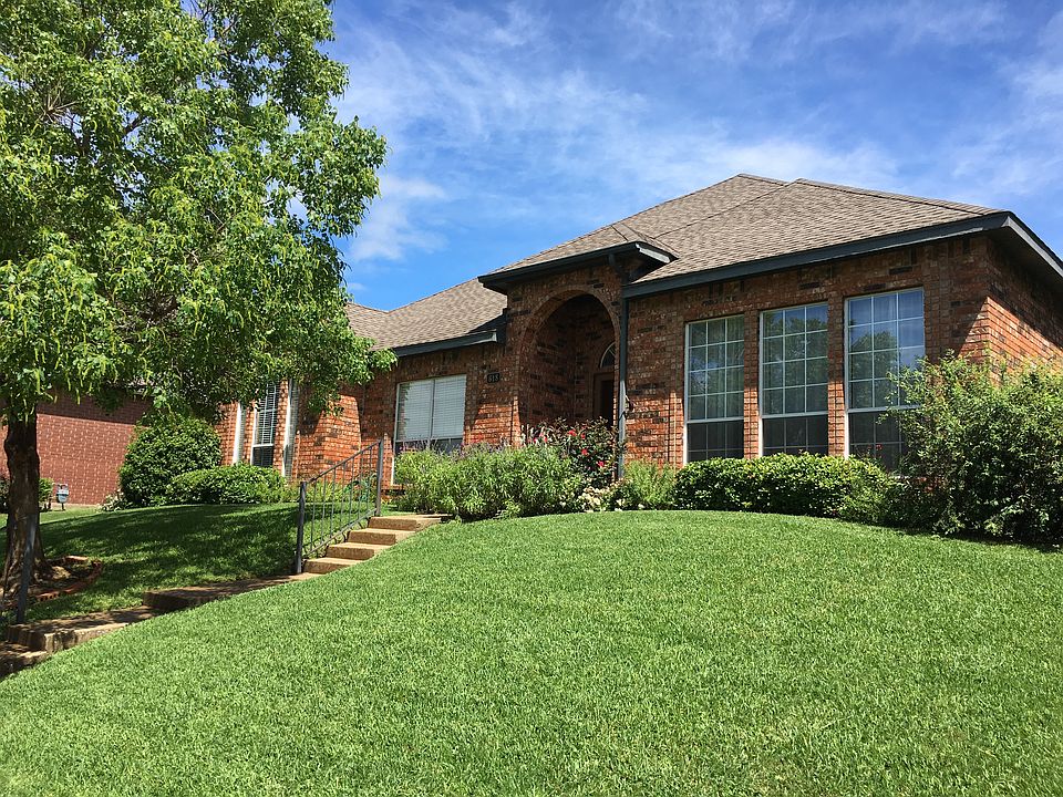 1st image of 618 Oakbend Dr