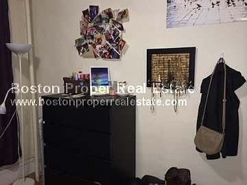 3rd image of 171 Hemenway St APT 7