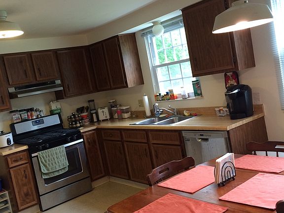 2nd image of 1567 Winchell Dr