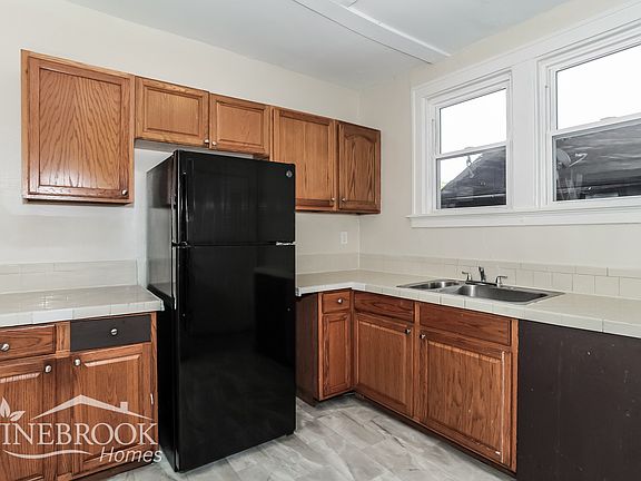 4th image of 4611 Midland Ave