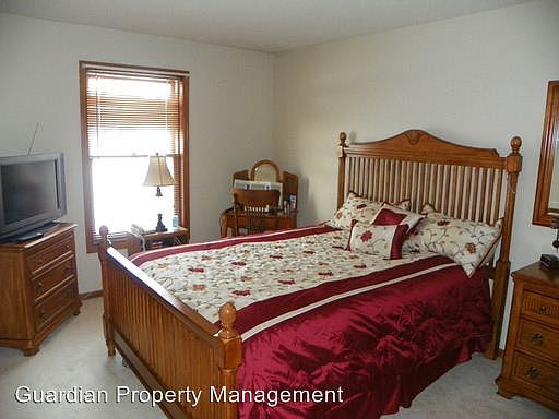 5th image of 733 Larpenteur Ave E #733C