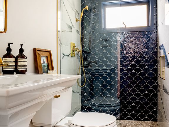 Downstairs full bathroom