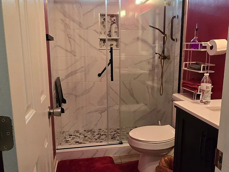 1610 Oak Knoll Ln #B — Photo 8