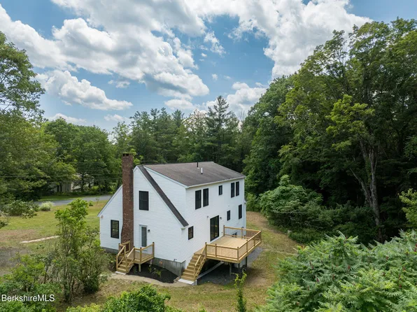 820 E Guinea Rd, Williamsburg, MA 01096