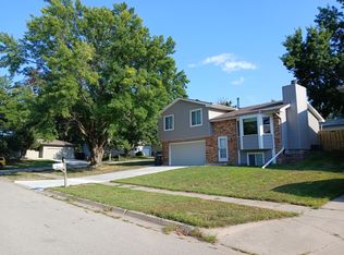 3841 Blackberry Cir, Lincoln, NE 68516