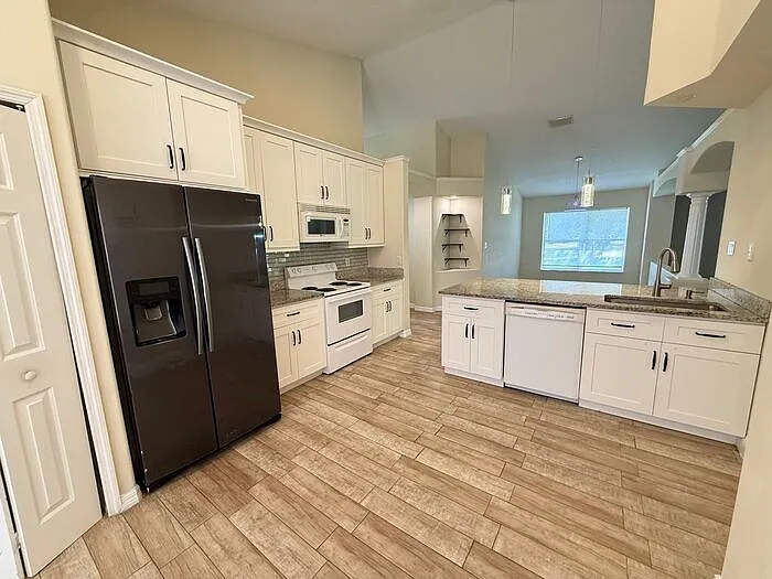1221 Singleton Cir — Photo 6