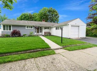 110 Lincoln Ave, Saratoga Springs, NY 12866
