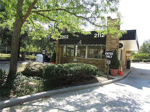 3rd image of 2112 Acacia Park Dr APT 321