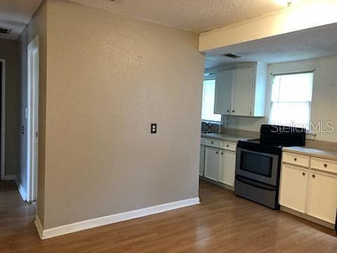 3rd image of 1918 E Paris St