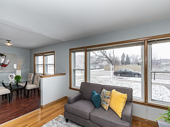 5th image of 2765 S Craig Dr